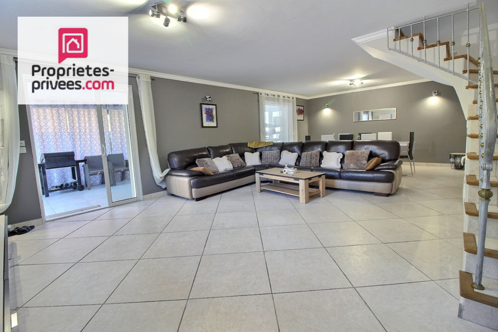 FREJUS Puget sur Argens 83480- Ensemble immobilier de 3 villas sur terrain de 5400m² 12