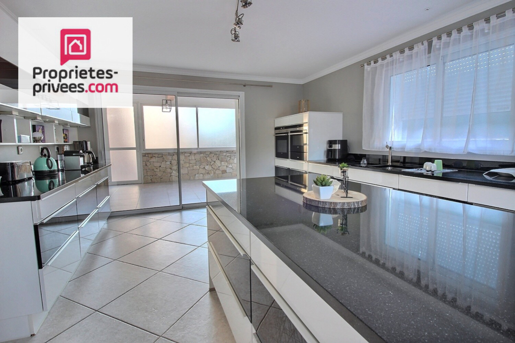 FREJUS Puget sur Argens 83480- Ensemble immobilier de 3 villas sur terrain de 5400m² 13