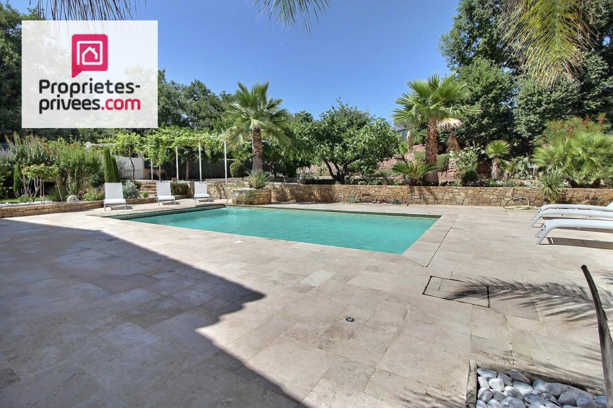 FREJUS Puget sur Argens 83480- Ensemble immobilier de 3 villas sur terrain de 5400m² 5