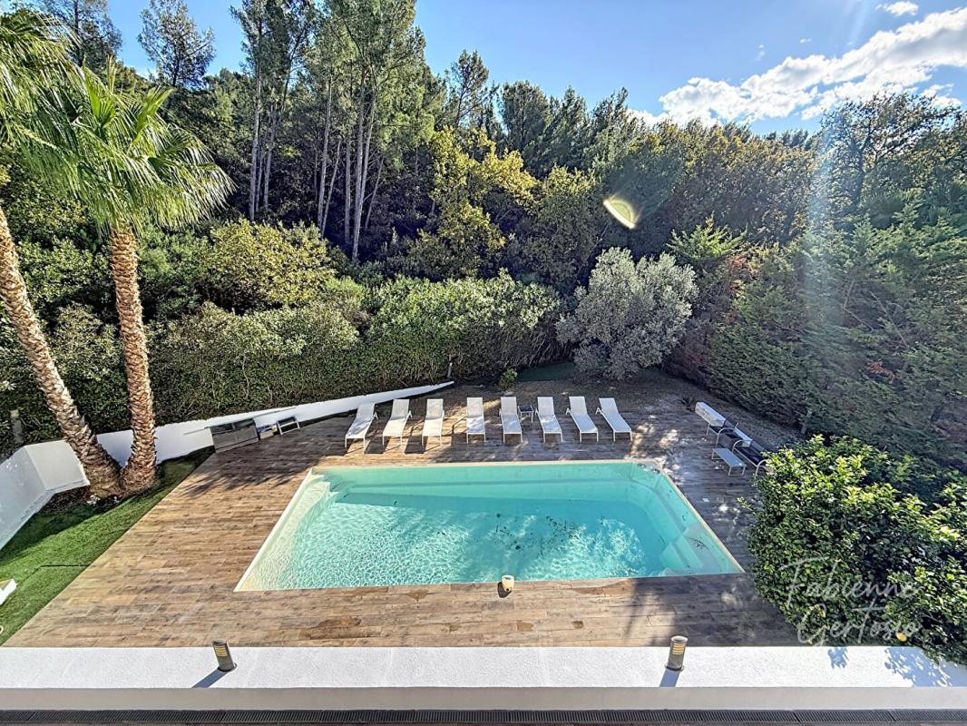 LA VALETTE-DU-VAR La Valette-du-Var ! Maison contemporaine de 240 m2 sur 2194 m2 de terrain 10