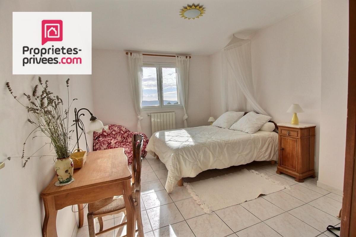LORGUES Villa Lorgues 5 pièces 142 m2 sur 10 200 m² 7