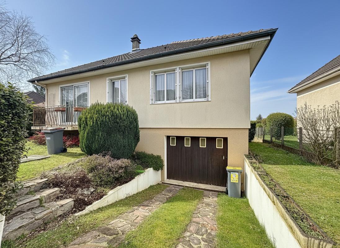 LONGJUMEAU Maison familiale avec Sous-sol totalau calme, au fond d'une impasse 4