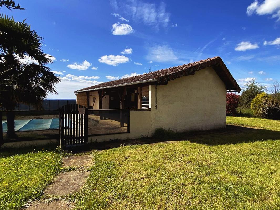 EXCIDEUIL Maison en pierre avec piscine à Excideuil 5 pièce(s) 180 m2 11