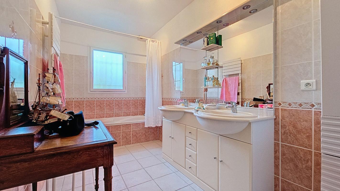 ETAULES Maison Etaules 6 pièce(s) 133 m2 7