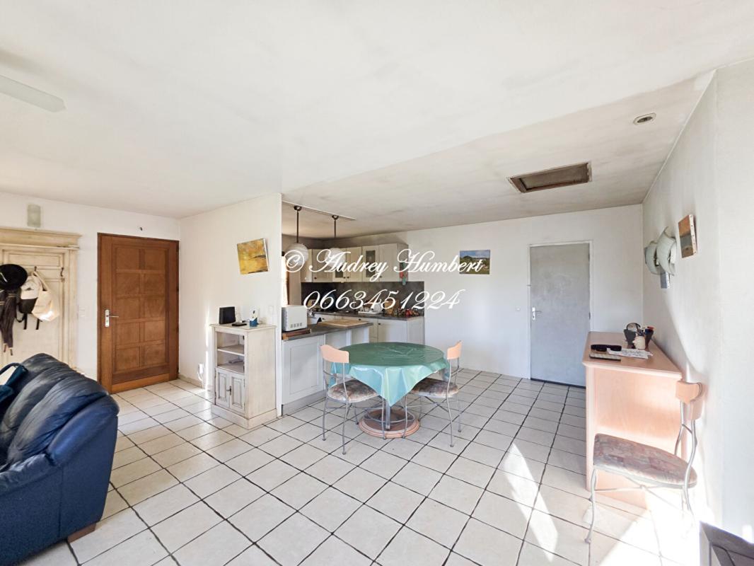 PIERREVERT EXCLUSIVITE à PIERREVERT, MAISON T4 de 93 m², de PLAIN PIED, dans lotissement calme et agréable sur 500 m² arborés 11