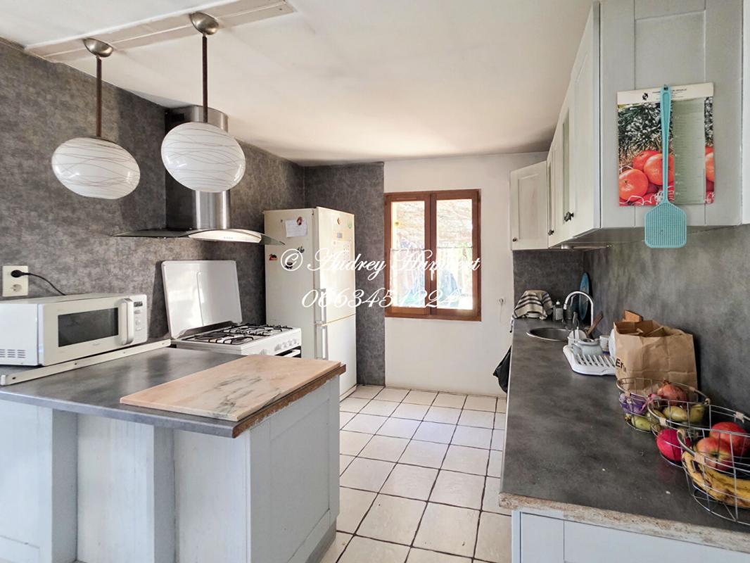 PIERREVERT EXCLUSIVITE à PIERREVERT, MAISON T4 de 93 m², de PLAIN PIED, dans lotissement calme et agréable sur 500 m² arborés 4