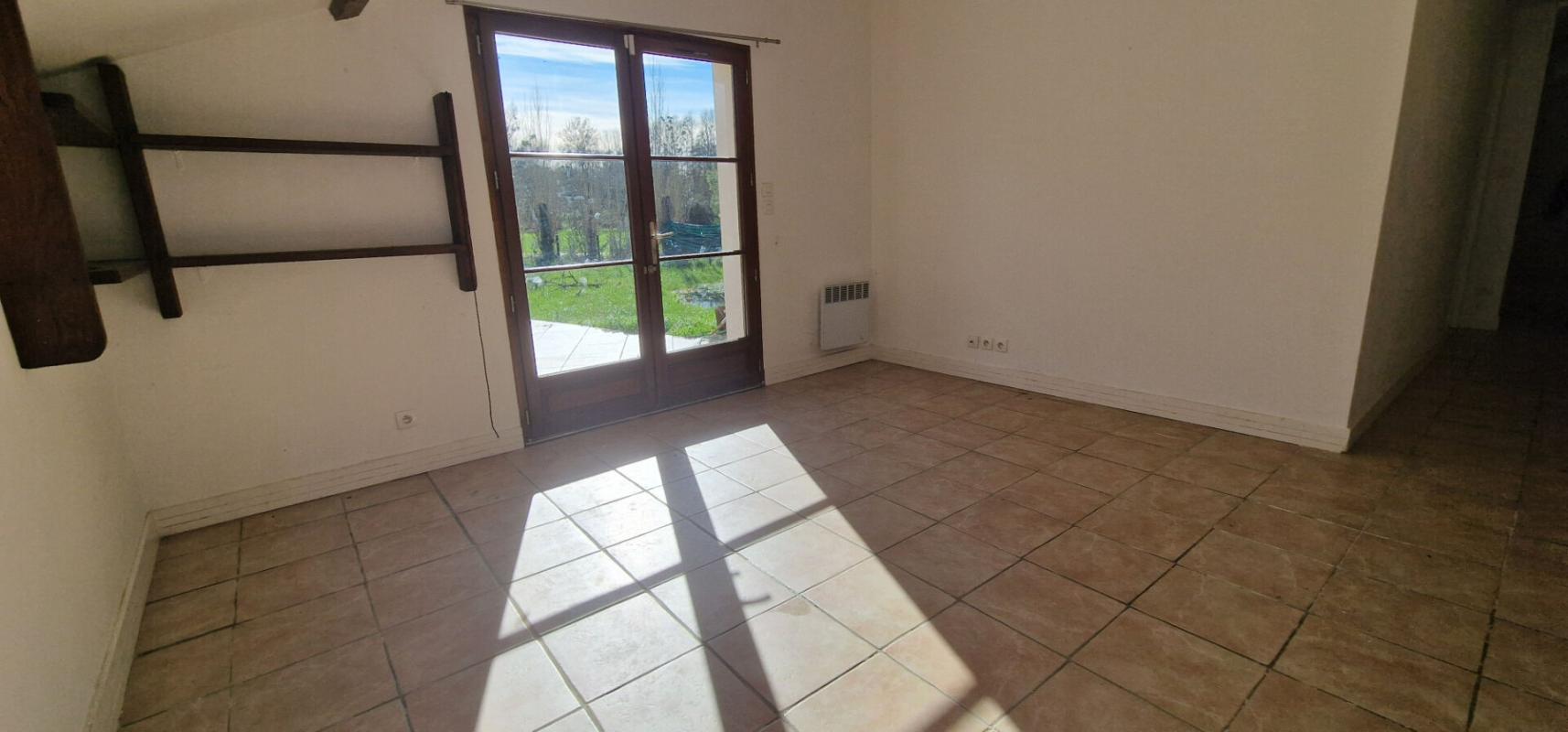 LEZAY Maison Lezay 7 pièce(s) 150 m2 sur 1 700 m² de terrain 10