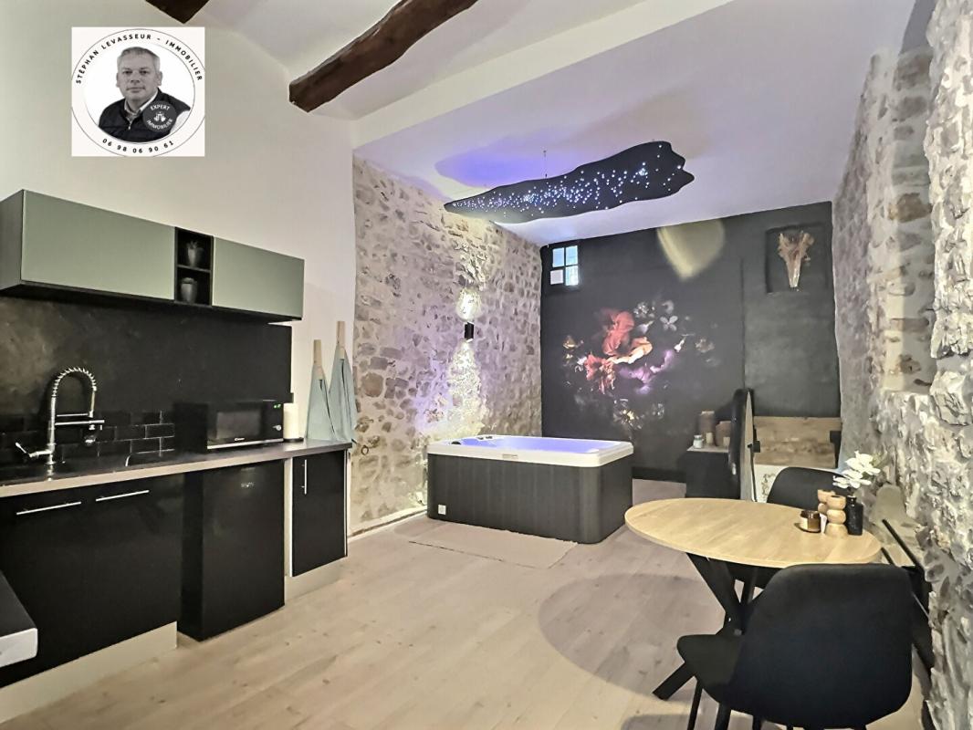 LORGUES APPARTEMENT ATYPIQUE 1