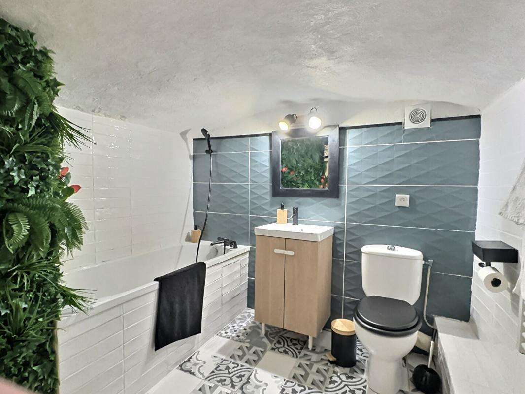 LORGUES APPARTEMENT ATYPIQUE 10