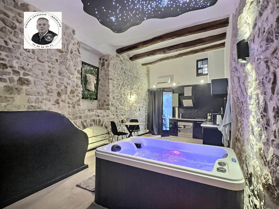 LORGUES APPARTEMENT ATYPIQUE 4