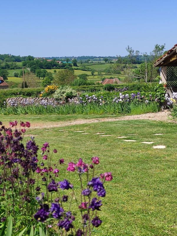 CHANGY Charmante longère en pierre à vendre à Changy de 200 m2 et ses 2000 Iris 18