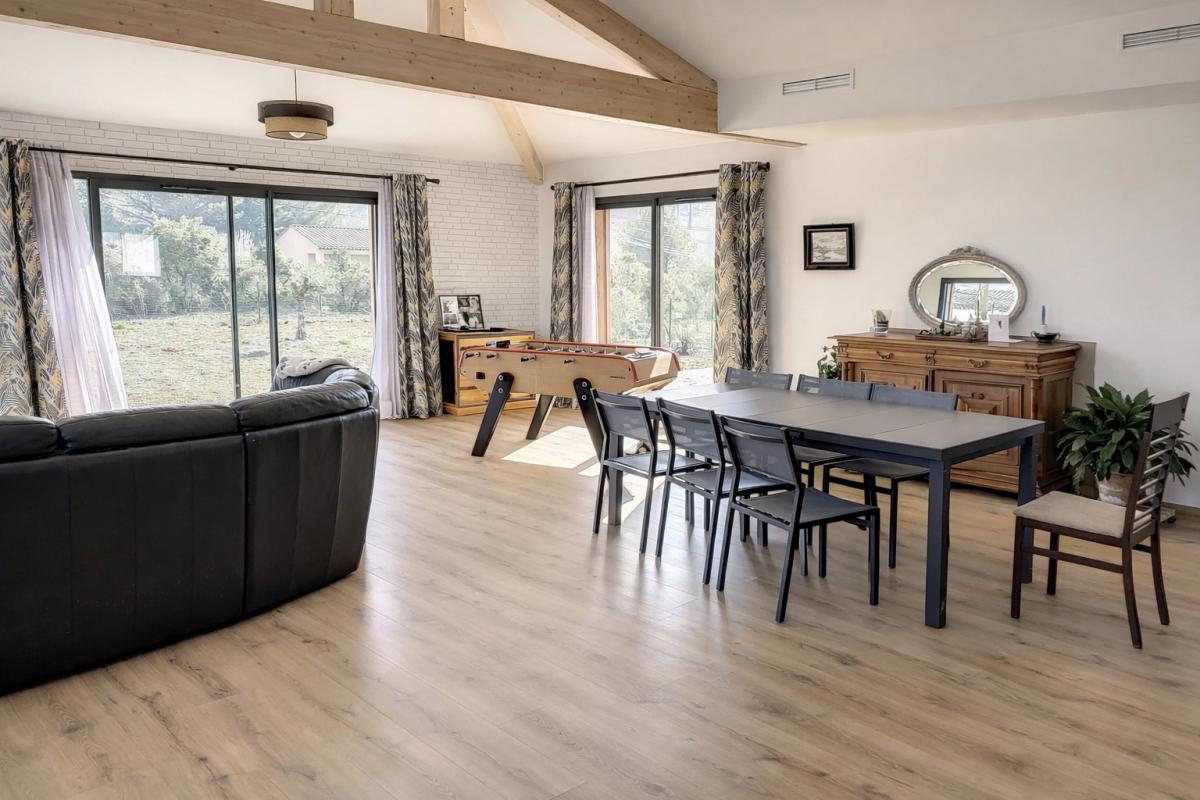 PLAN-D'AUPS-SAINTE-BAUME Maison idéale pour une vie de famille : plain-pied récent, grande pièce de vie lumineuse de 50 m², suite parentale, terrain plat et piscinable 1