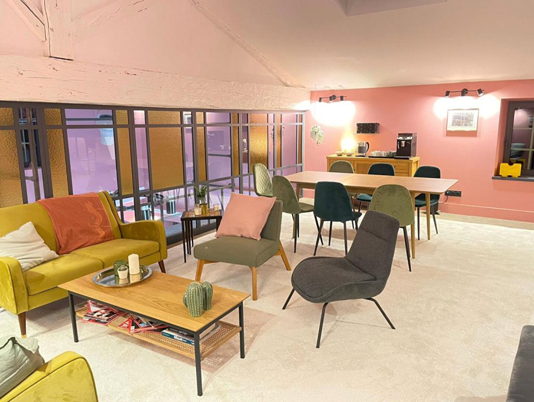 GENAS 69740 GENAS - Murs commerciaux 345 m², Terrain 1.281 m² 5