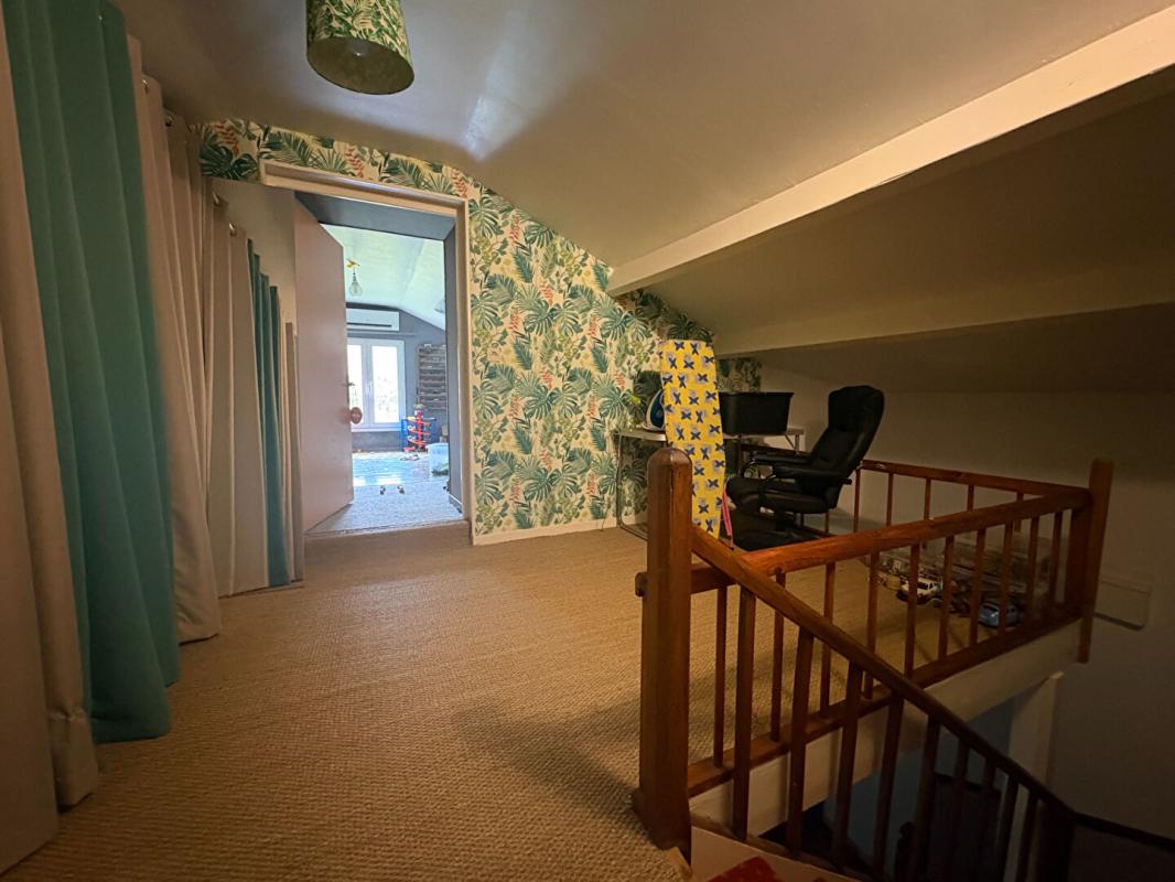 CELLES-SUR-BELLE Maison Celles Sur Belle  219 m² avec 6 chambres 11