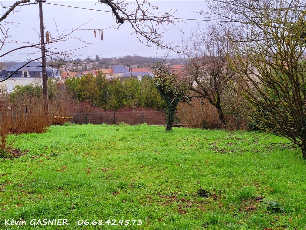 RUELLE-SUR-TOUVRE RUELLE SUR TOUVRE (16600) : Terrain constructible de 650m2 2