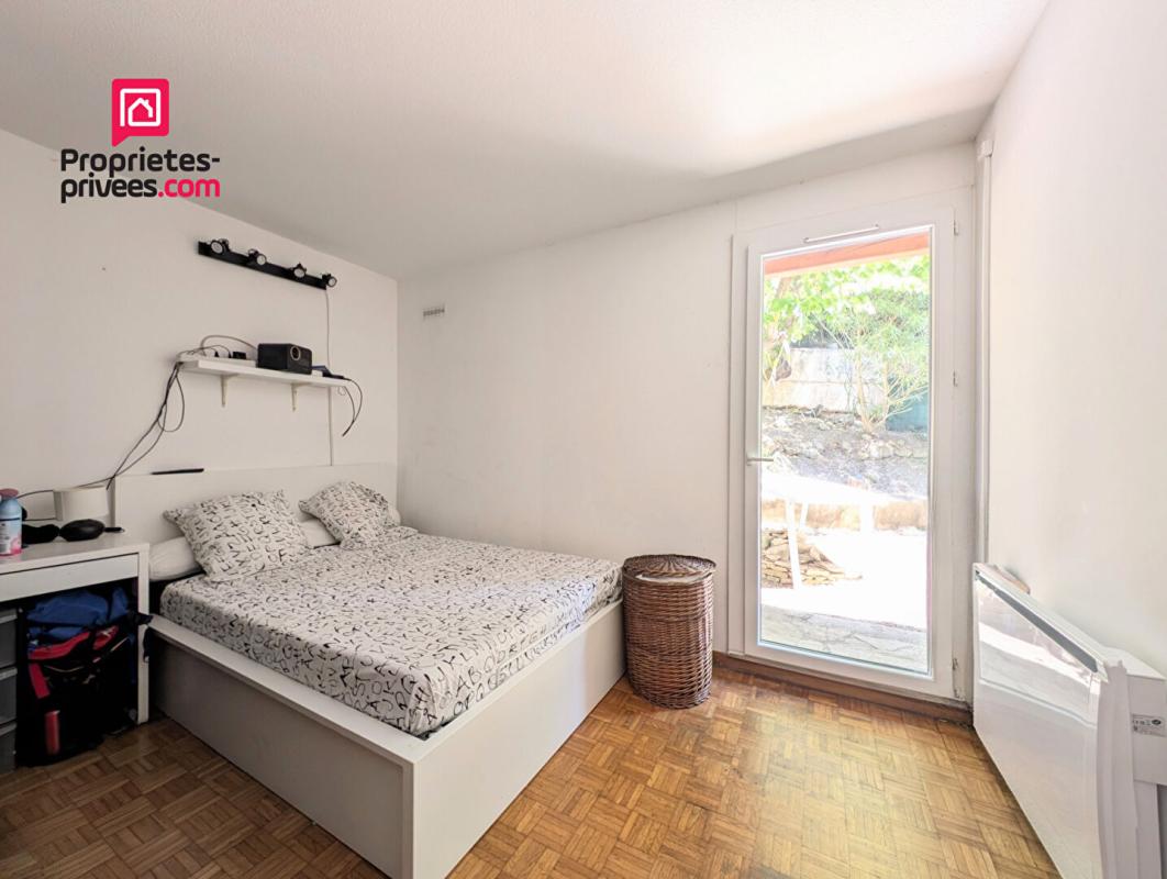 MARSEILLE-9E-ARRONDISSEMENT Appartement Marseille 13009  4 pièce(s) 90 m2 16