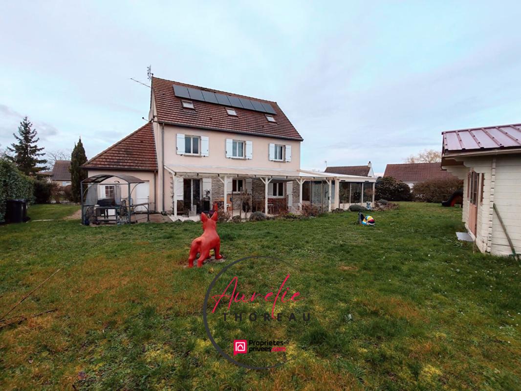 CHILLEURS-AUX-BOIS Maison 5 chambres terrain clos 10