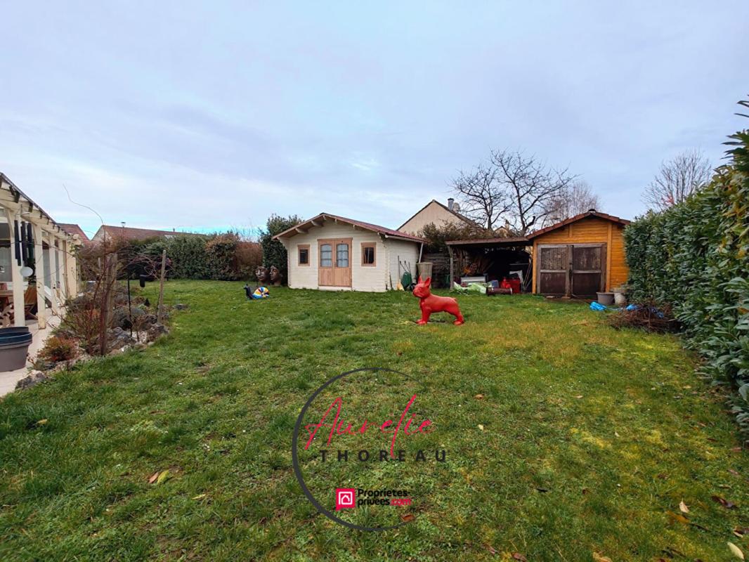 CHILLEURS-AUX-BOIS Maison 5 chambres terrain clos 12