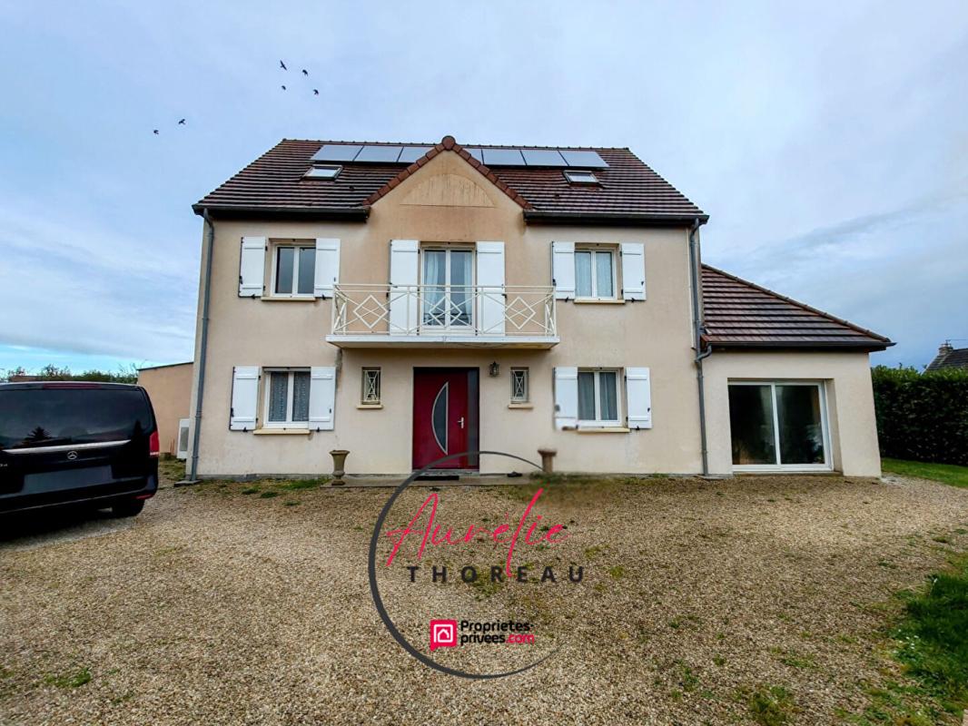 CHILLEURS-AUX-BOIS Maison 5 chambres terrain clos 13