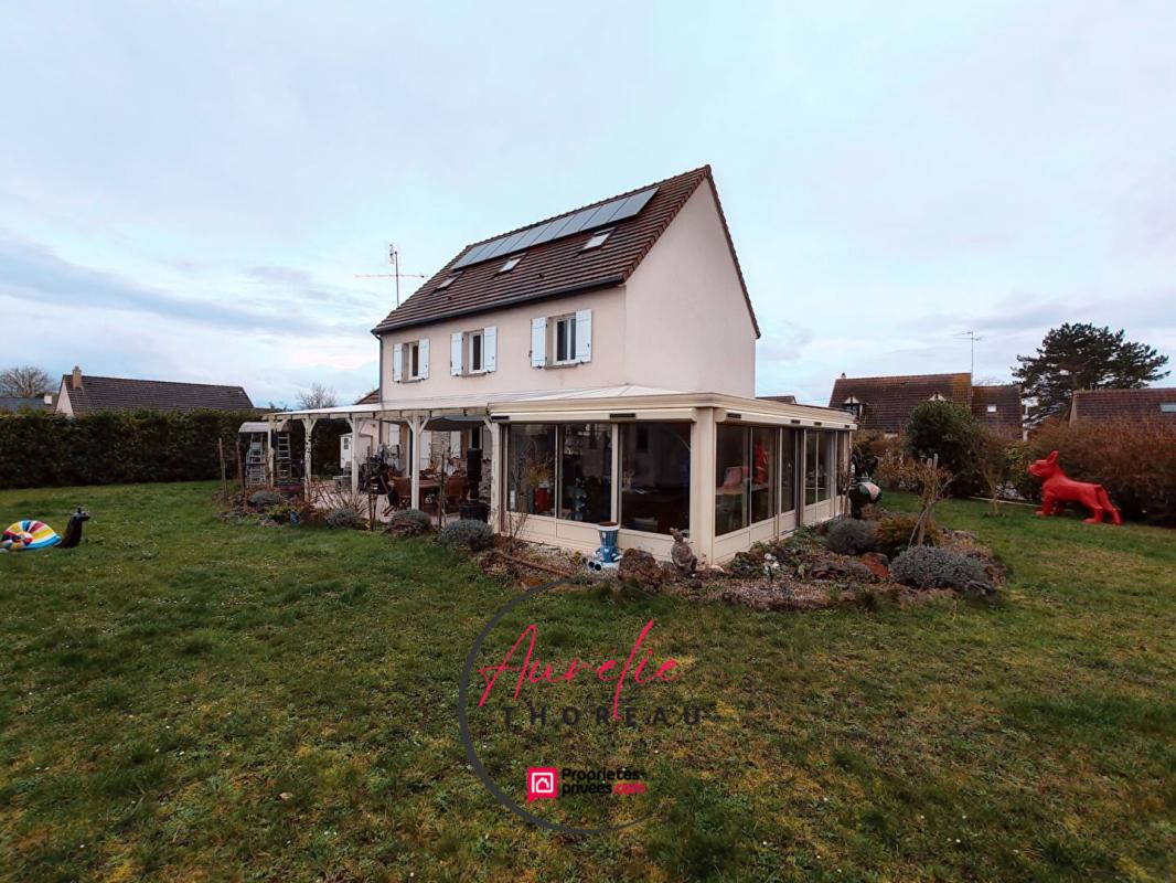 CHILLEURS-AUX-BOIS Maison 5 chambres terrain clos 14