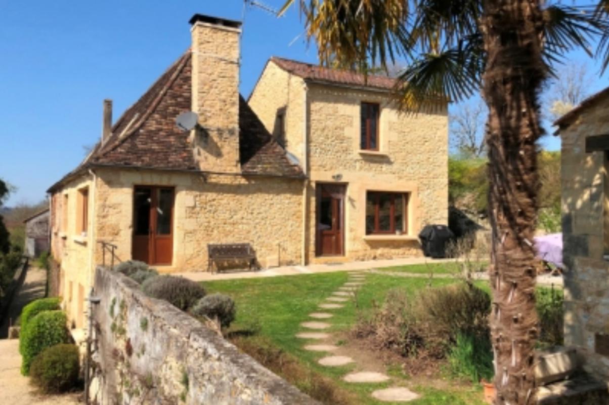 COUX-ET-BIGAROQUE Propriété périgourdine élégante avec maison d'amis, pigeonnier/studio, piscine et jardin de 5 000 m² 1