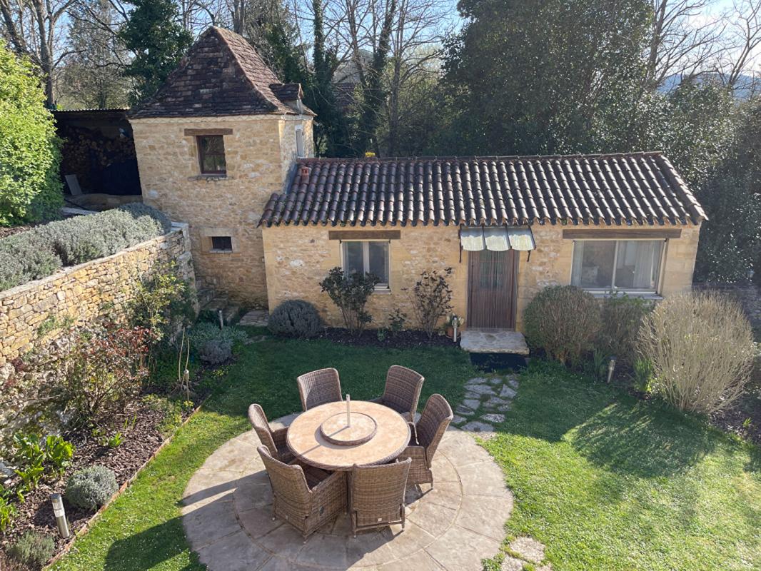 COUX-ET-BIGAROQUE Propriété périgourdine élégante avec maison d'amis, pigeonnier/studio, piscine et jardin de 5 000 m² 10