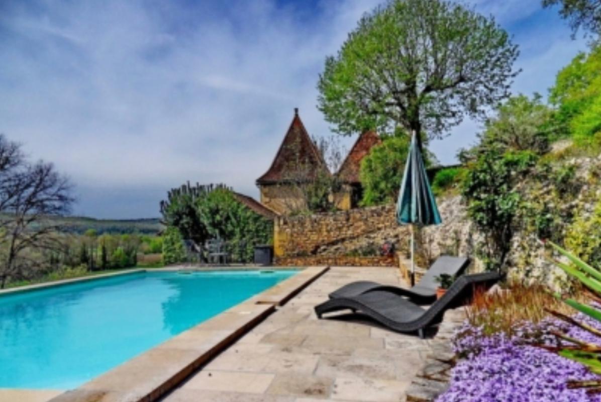 COUX-ET-BIGAROQUE Propriété périgourdine élégante avec maison d'amis, pigeonnier/studio, piscine et jardin de 5 000 m² 3