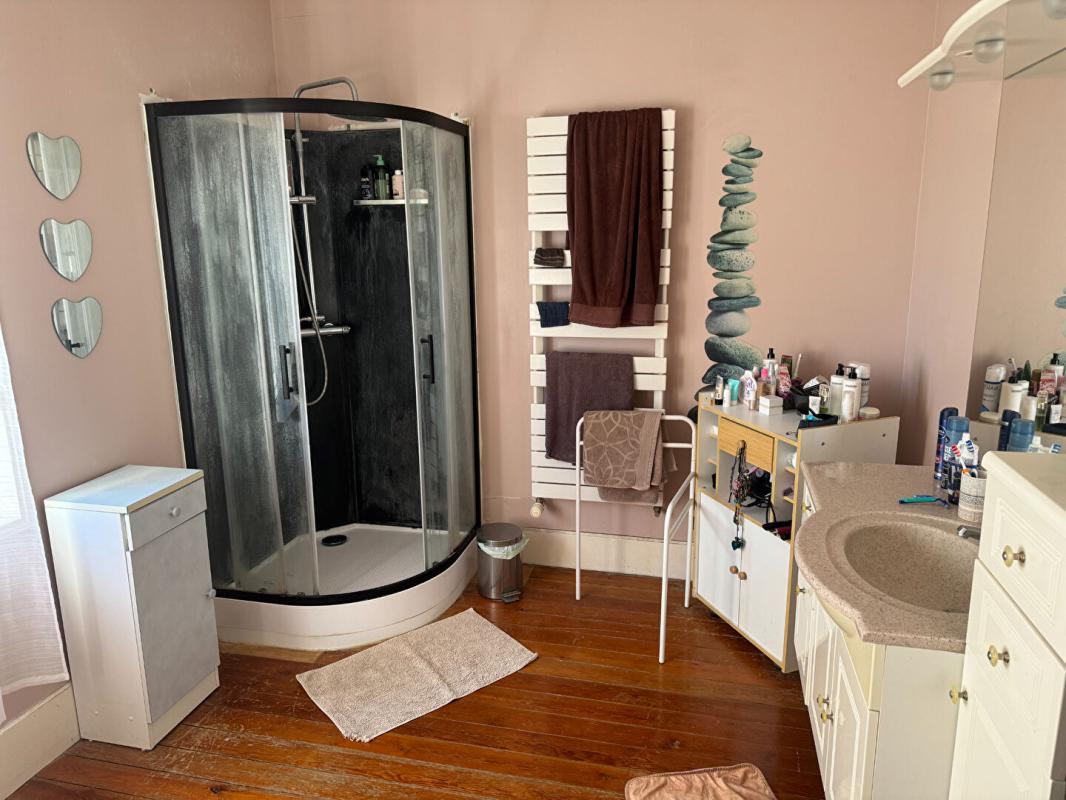 GRANDCOURT Maison  168 m2 6