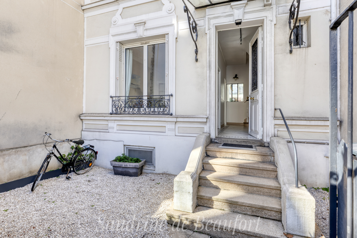ASNIERES-SUR-SEINE Asnières Centre - Maison familiale avec jardin - 300 m de la mairie 18