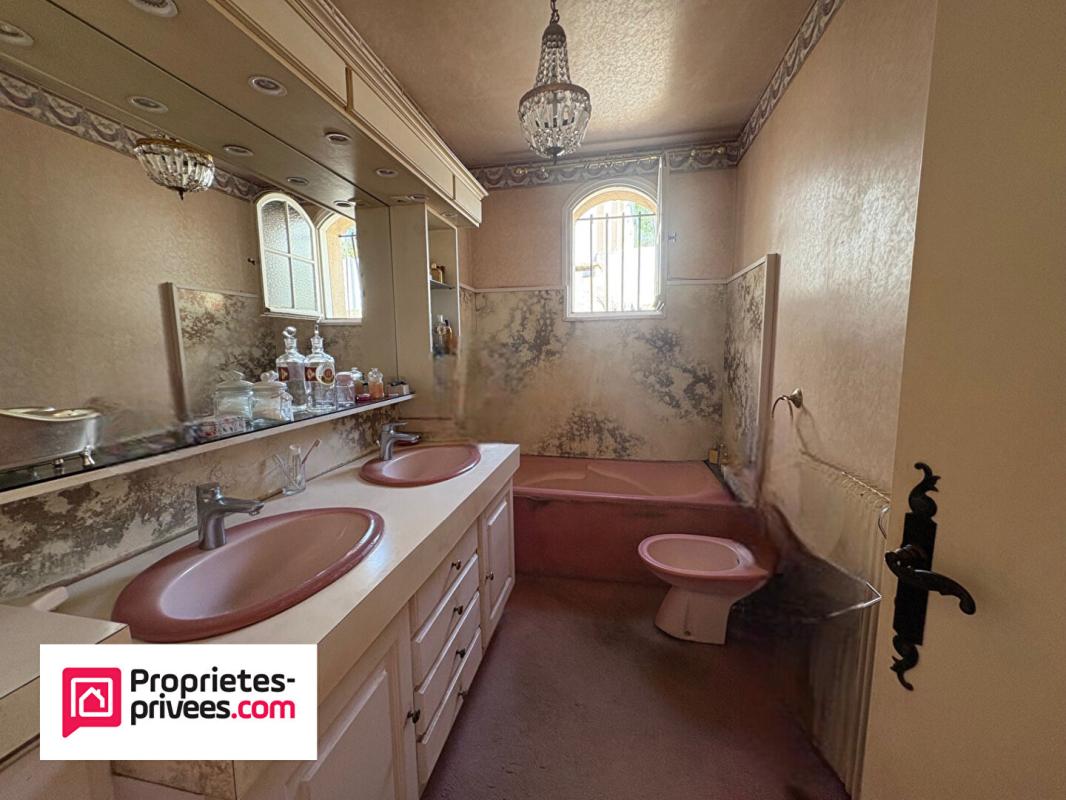 BEZIERS Maison 34500 Béziers 5 pièce(s) 135 m2 Prix de vente 360000 euros honoraires charge vendeur 7