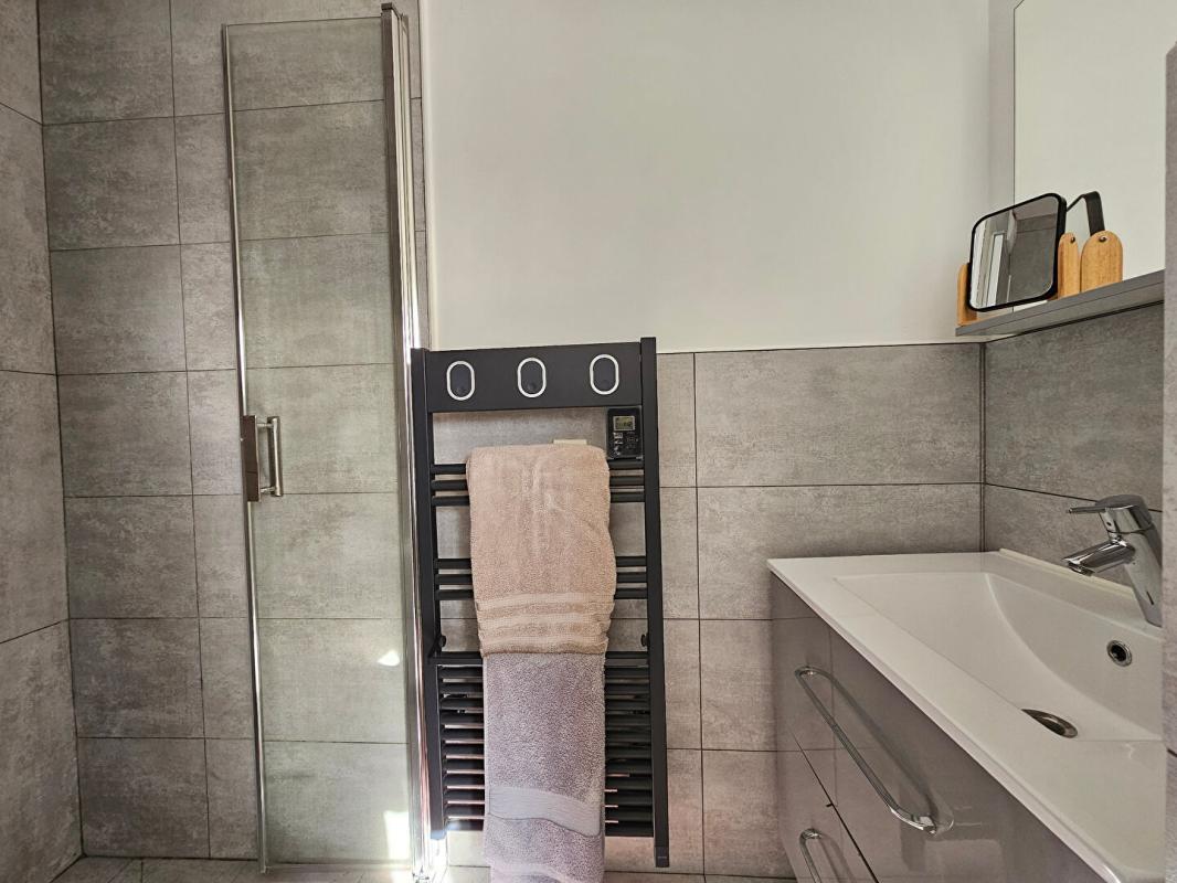 TAVERNY Dans quartier pavillonnaire proche commerces, écoles, GARE MONTIGNY BEAUCHAMP LIGNE H/RER C 12