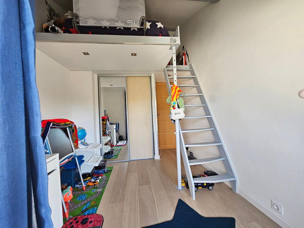 TAVERNY Dans quartier pavillonnaire proche commerces, écoles, GARE MONTIGNY BEAUCHAMP LIGNE H/RER C 18