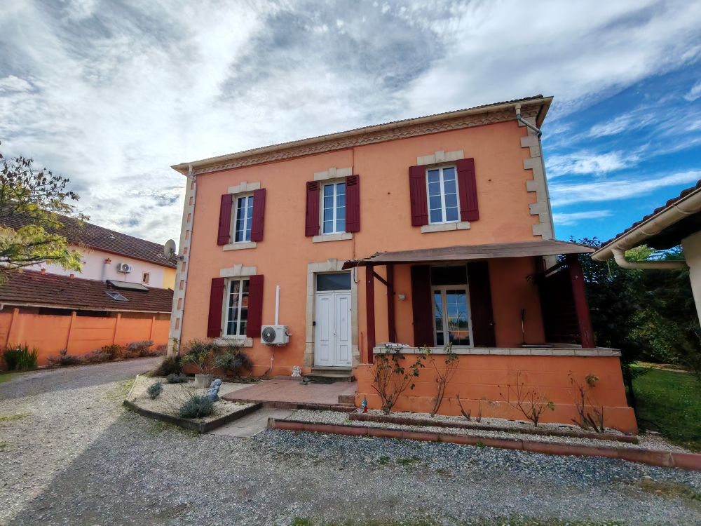 RION-DES-LANDES Maison Rion Des Landes 5 pièce(s) 207 m2 13