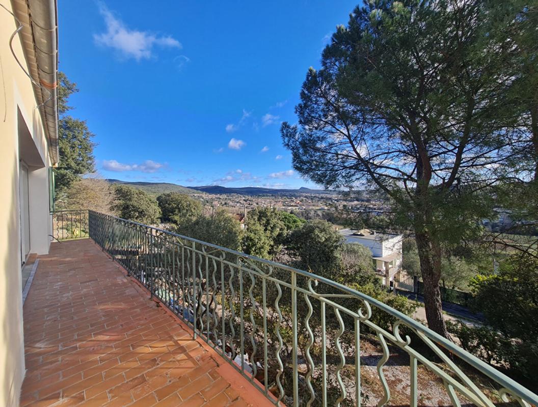 ALES Maison entièrement rénovée avec Vue dégagée et grand terrain 11