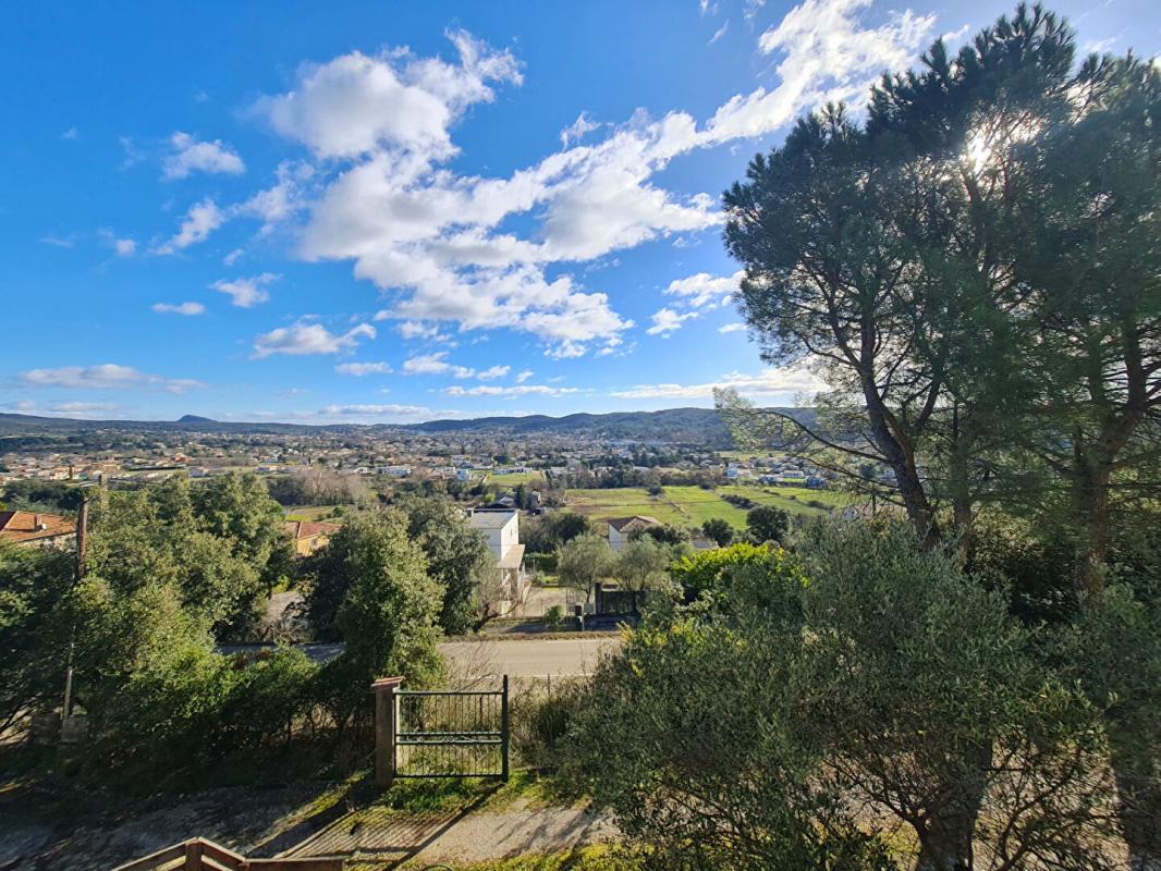 ALES Maison entièrement rénovée avec Vue dégagée et grand terrain 12