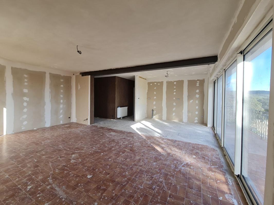 ALES Maison entièrement rénovée avec Vue dégagée et grand terrain 5