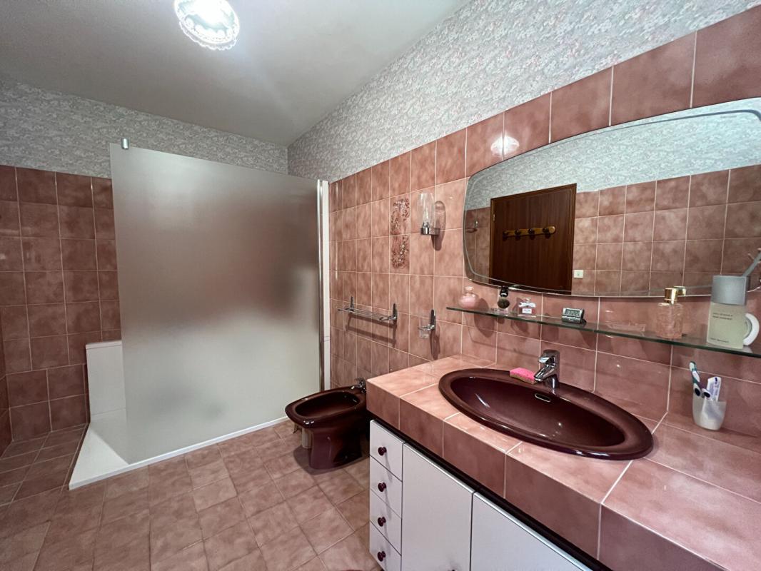 NANTEUIL Maison Nanteuil 5 pièce(s) 128 m2 18