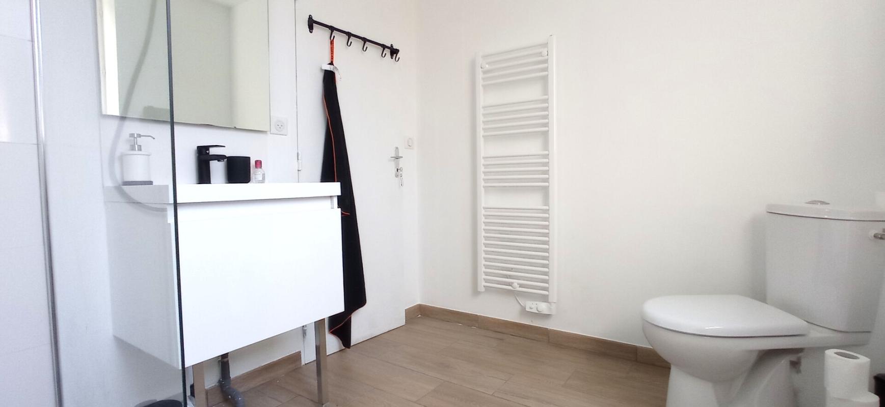 NAILHAC Maison familiale 6 pièces sur terrain de 1441 m²  avec piscine 16