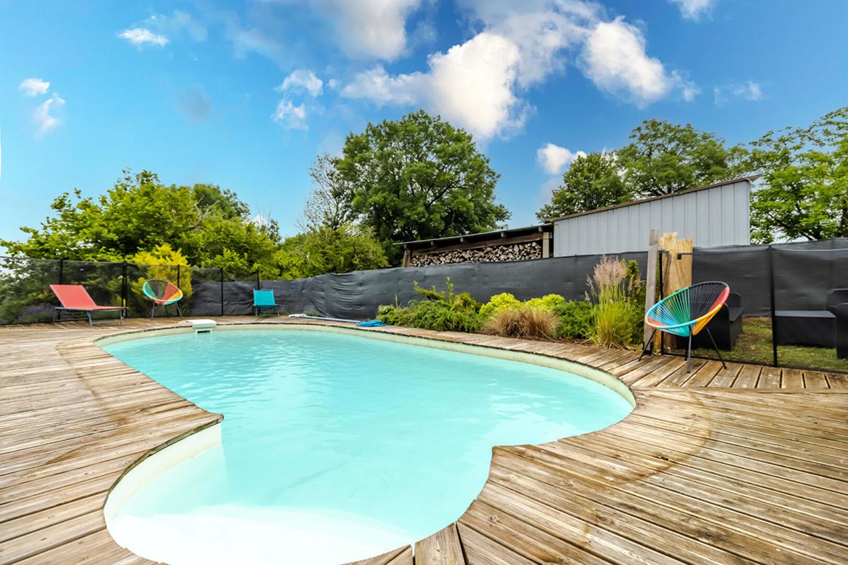 NAILHAC Maison familiale 6 pièces sur terrain de 1441 m² avec piscine 5