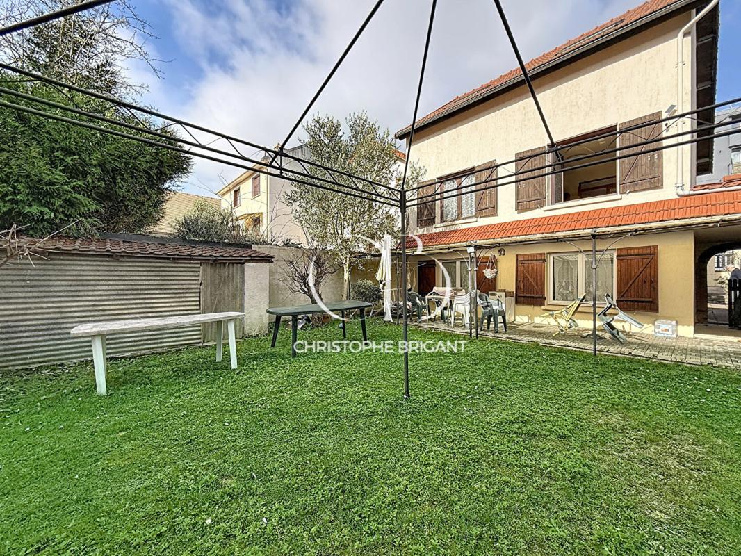 VILLEJUIF Maison Villejuif 5 pièce(s) 135 m2 1