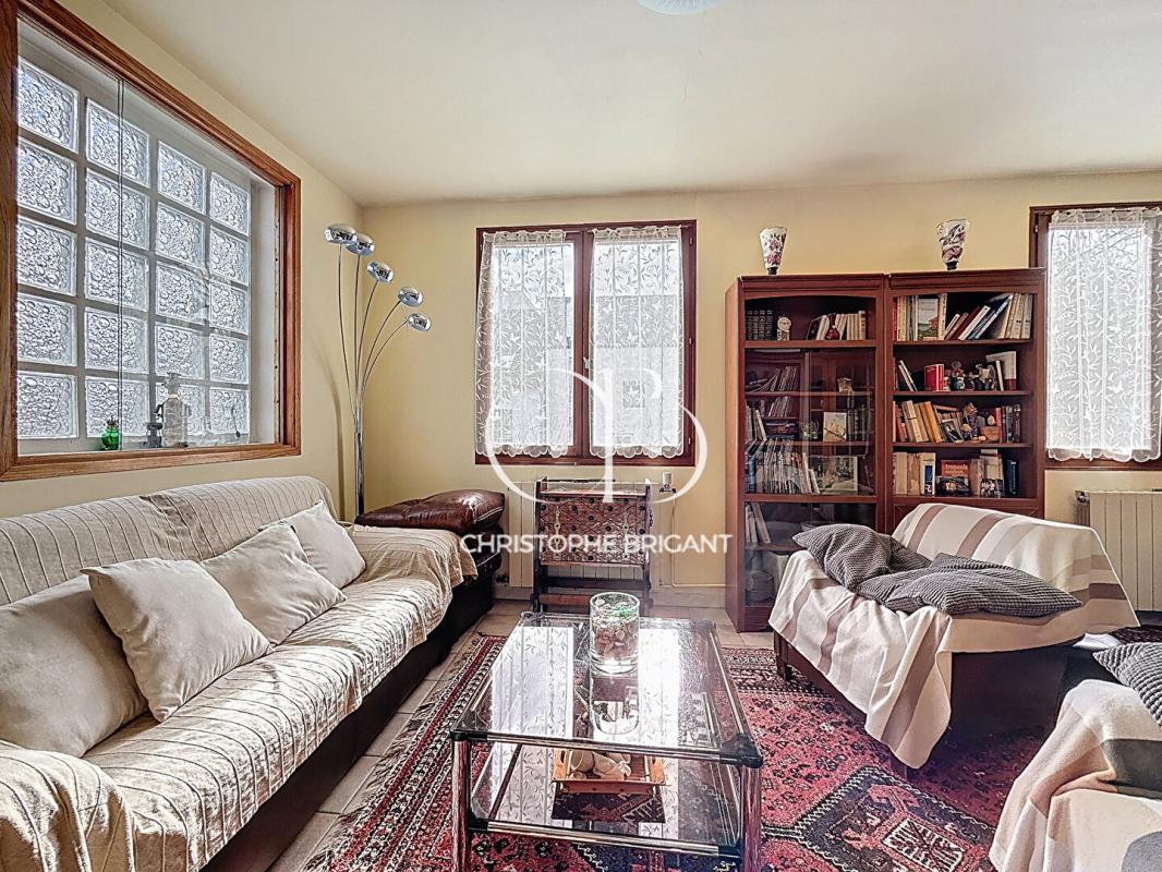 VILLEJUIF Maison Villejuif 5 pièce(s) 135 m2 2