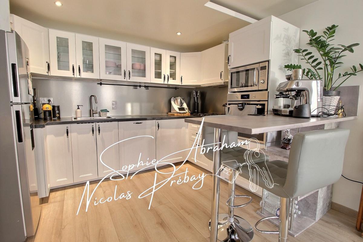 ANGERVILLE Ensemble de 2 habitations de type F3 avec terrasse et cour. Sans travaux ! 11