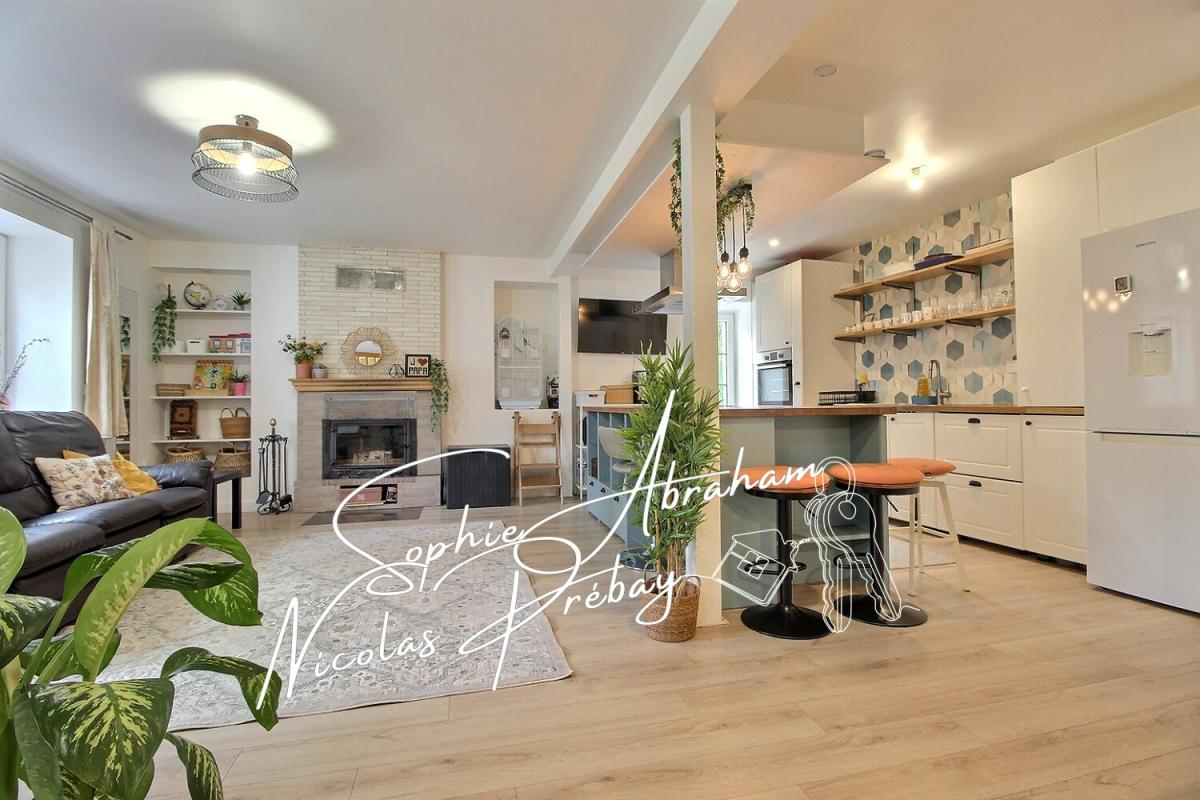 ANGERVILLE Ensemble de 2 habitations de type F3 avec terrasse et cour. Sans travaux ! 2