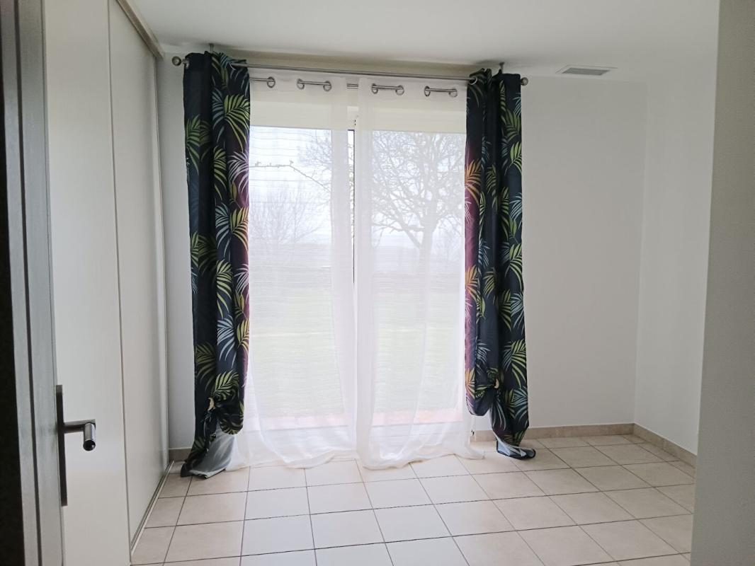 CAHORS Crayssac 46150 Maison de plain-pied 215 m² terrain et piscine 10