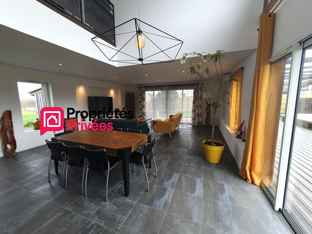 LANGON Séchoir entièrement rénové -180 m2 - terrasses- piscine 6