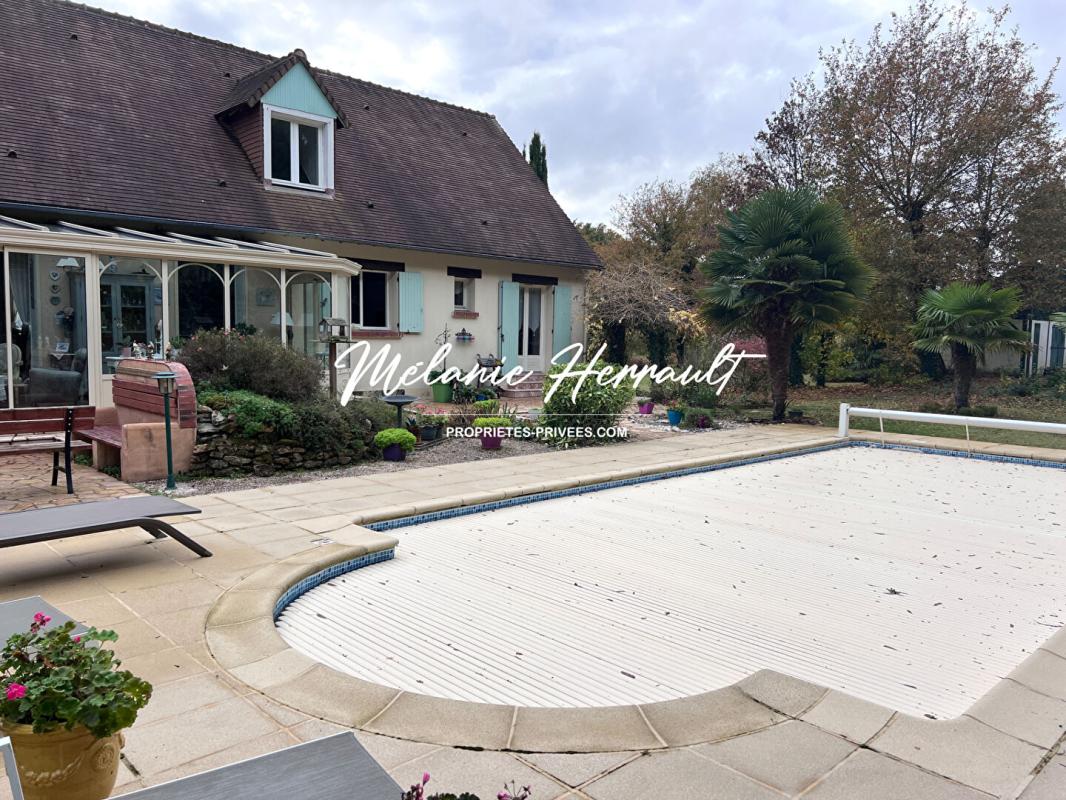 CHALLES Maison - 9 pièces - 5 chambres - Challes (72) 1