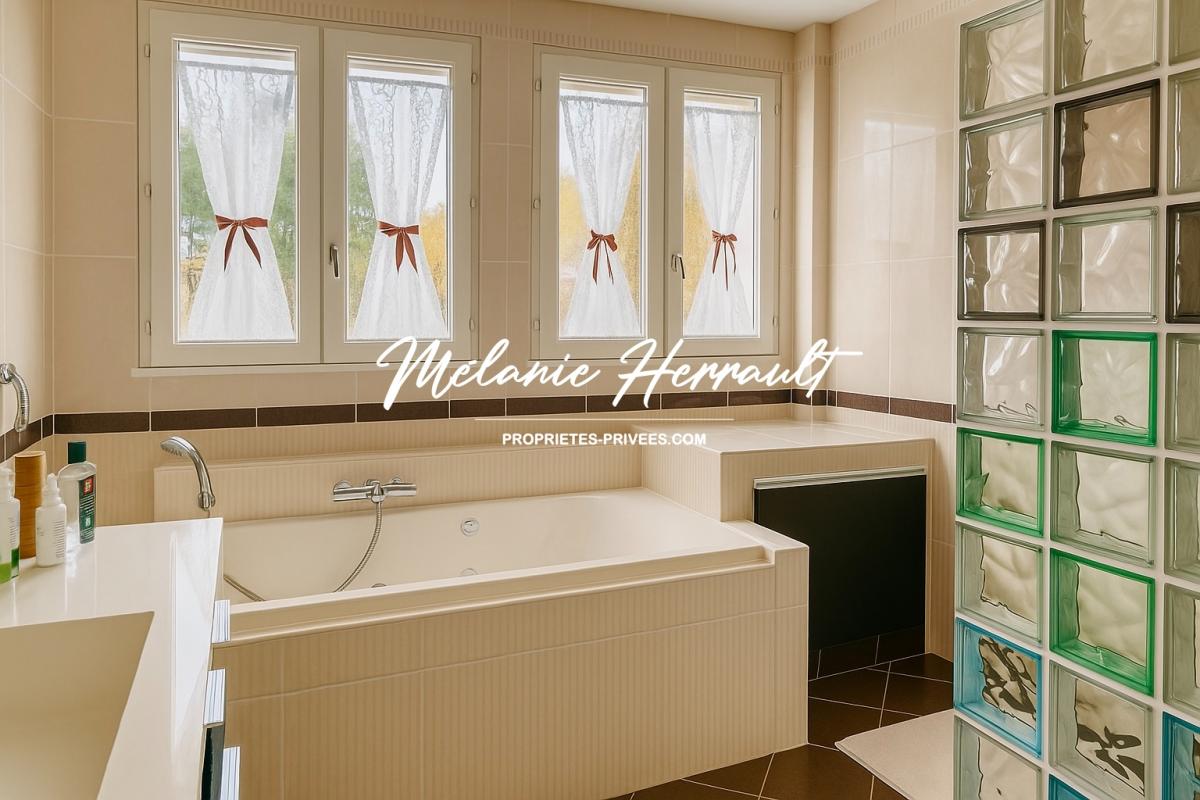 CHALLES Maison - 9 pièces - 5 chambres - Challes (72) 9