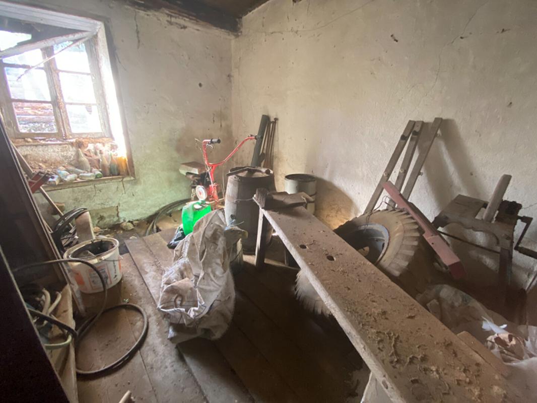 SARROUX Ancien relais de poste à réhabiliter, Sarroux-Saint-Julien (Haute-Corrèze) 2