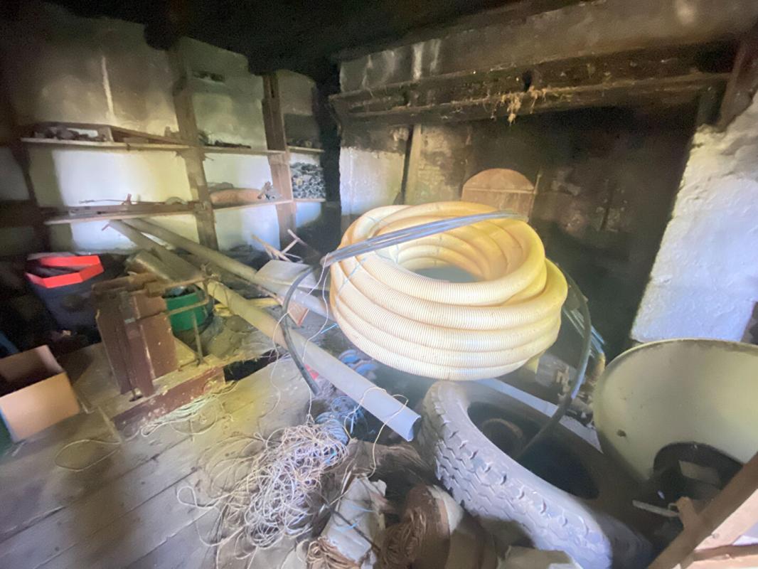 SARROUX Ancien relais de poste à réhabiliter, Sarroux-Saint-Julien (Haute-Corrèze) 3