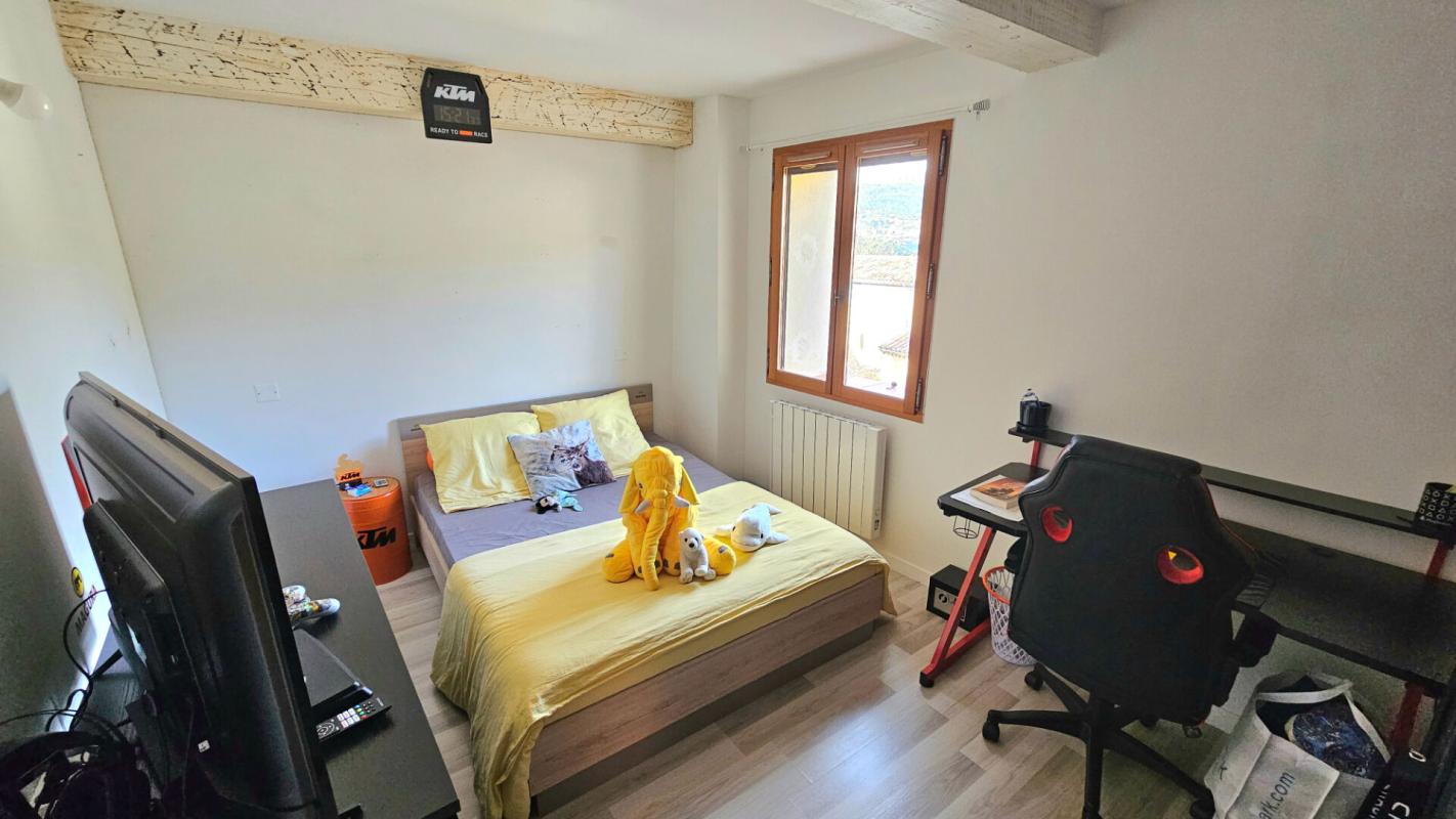 CLAVIERS T 4 en duplex avec balcon 8